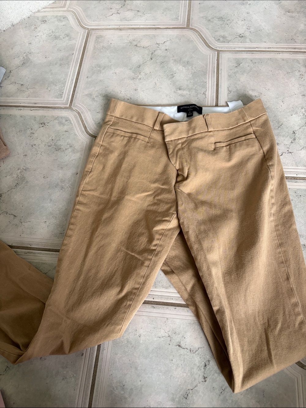 Banana Republic Women’s Slim sloane Pants in Khaki